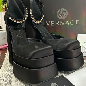 Versace Medusa Aevitas Platform Pumps